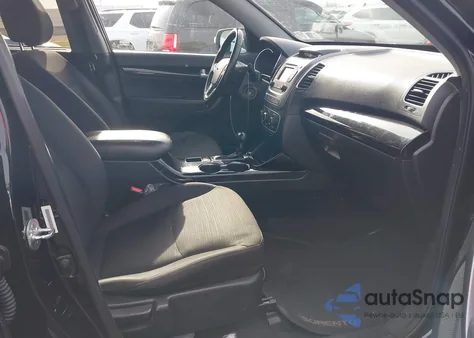 2015 Kia Sorento Lx z USA, uszkodzony, nr VIN 5XYKTDA66FG570095